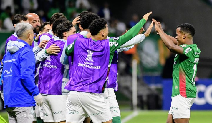 Palmeiras pode encarar Flamengo ou Corinthians nas oitavas da Libertadores; sorteio define confrontos