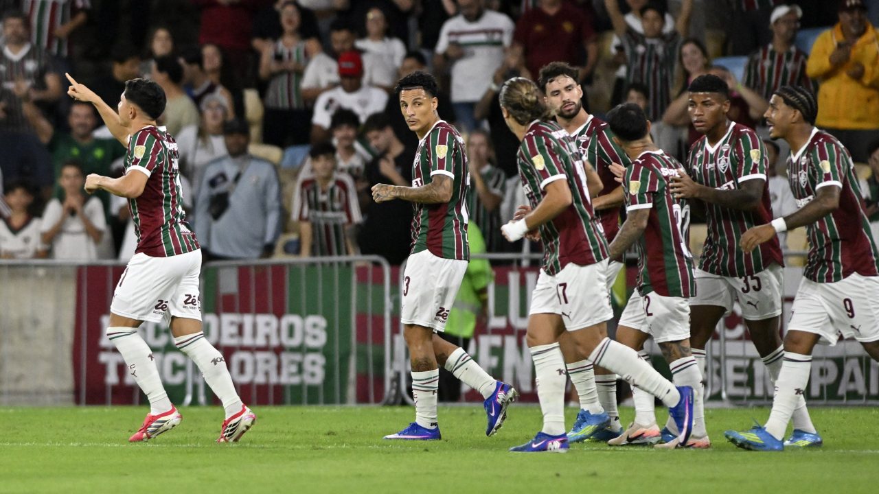 Fluminense garante vaga nas oitavas da Libertadores em noite de apreensão e festa no Maracanã