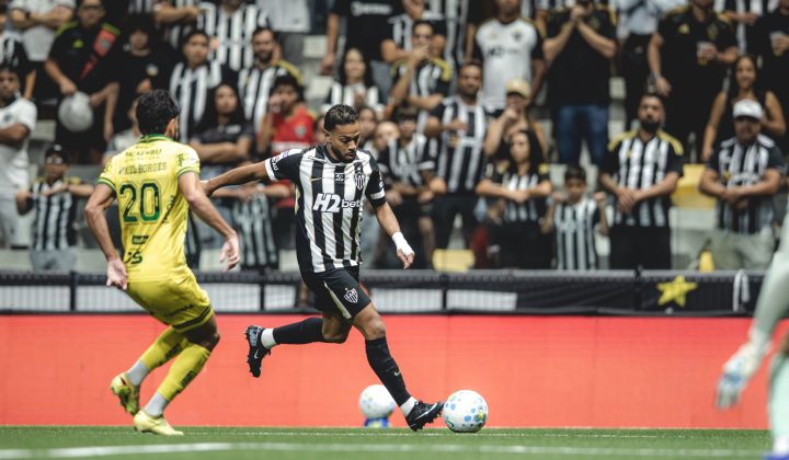 Renan Lodi avalia ausência na Copa e mira ciclo de 2030 com o Atlético-MG