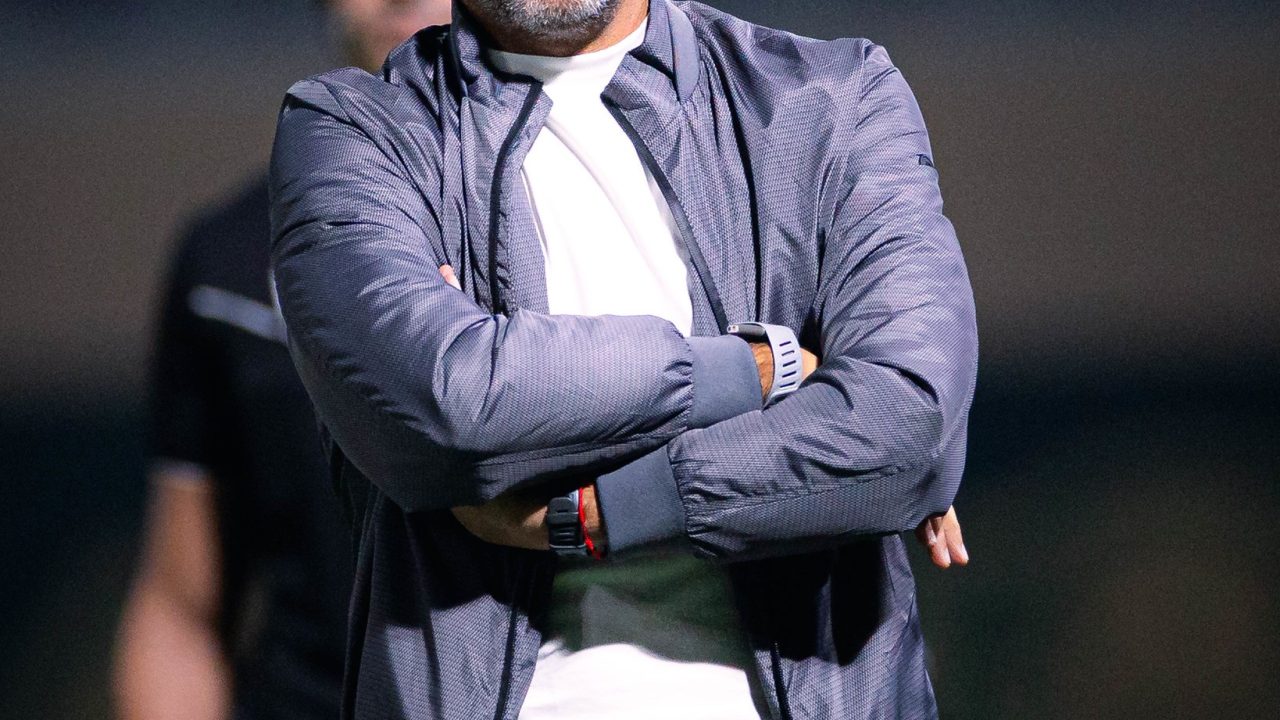 Artur Jorge critica arbitragem após empate do Cruzeiro com o Palmeiras e mantém força máxima para a Libertadores
