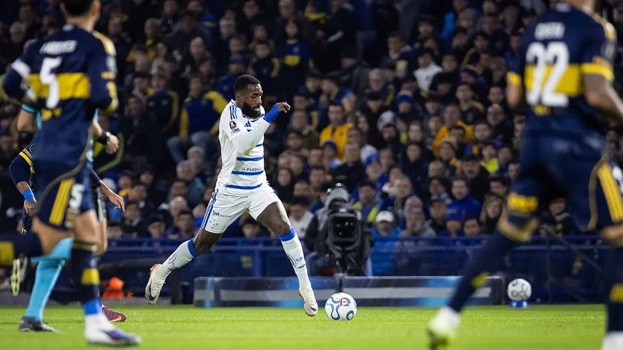 Gerson é Expulso Contra o Boca Juniors e Desfalca o Cruzeiro na Libertadores