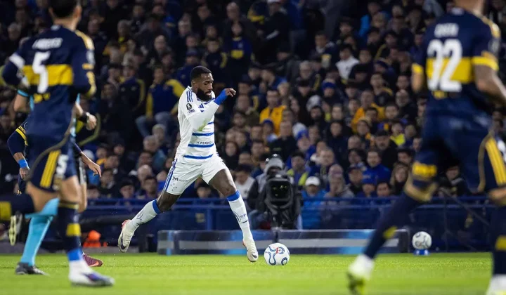 Gerson é Expulso Contra o Boca Juniors e Desfalca o Cruzeiro na Libertadores