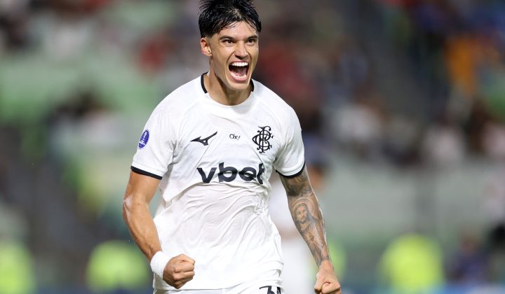 Botafogo garante liderança geral da Sul-Americana em virada contra o Caracas