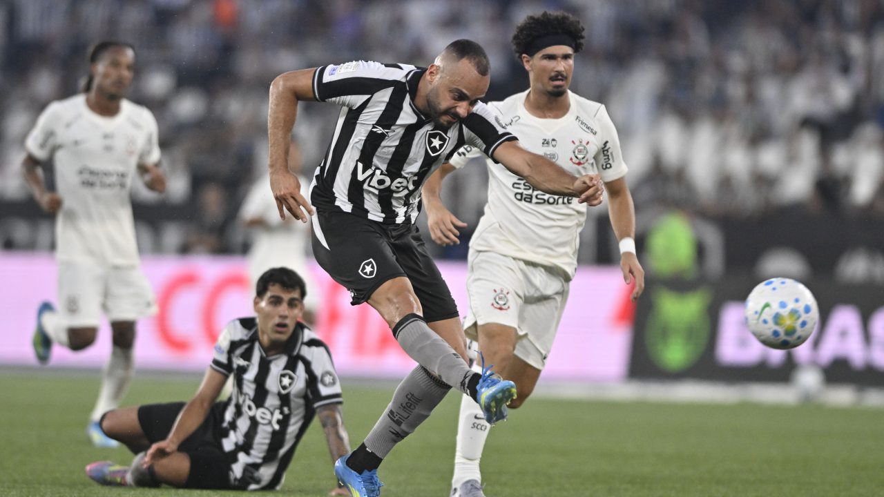 Botafogo Reage com Vitória Dominante por 3 a 1 sobre o Corinthians no Brasileirão