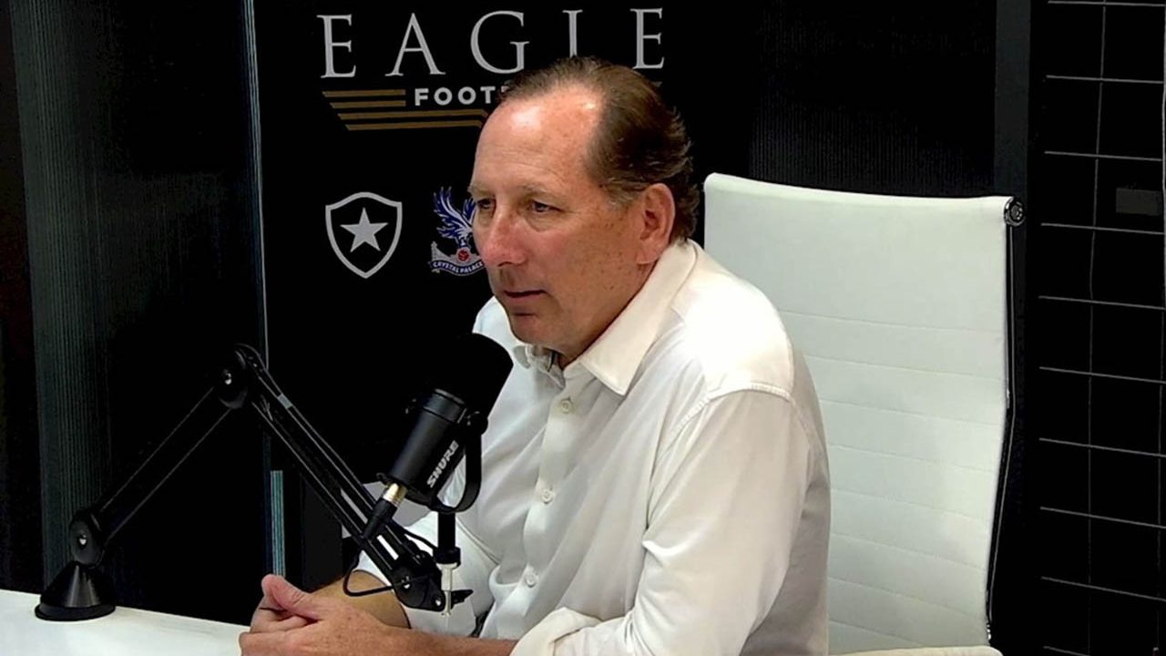 John Textor entra na Justiça contra a Eagle e alega ser dono de 90% do Botafogo