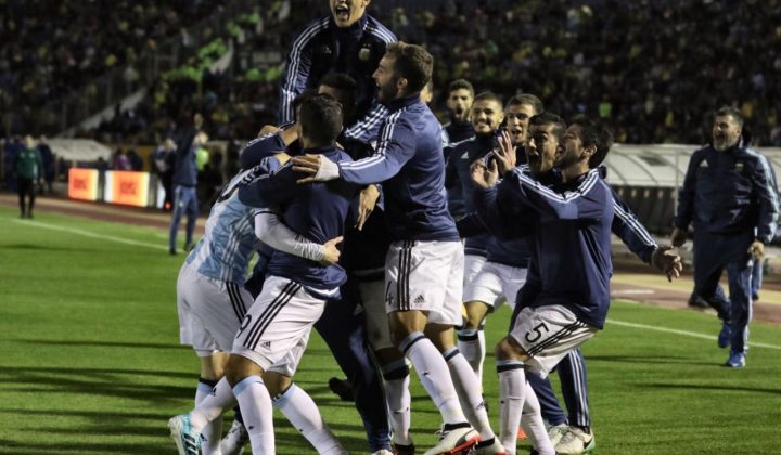 Auxiliar de Scaloni revela método colaborativo na convocação da Argentina para a Copa