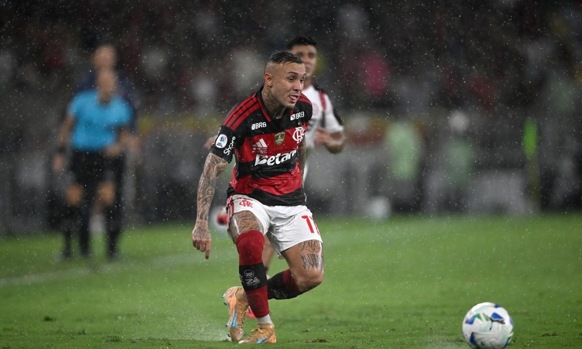 Flamengo: Jogadores em baixa podem render reforços na janela de transferências
