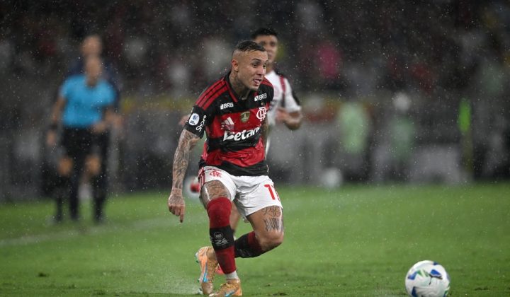 Flamengo: Jogadores em baixa podem render reforços na janela de transferências