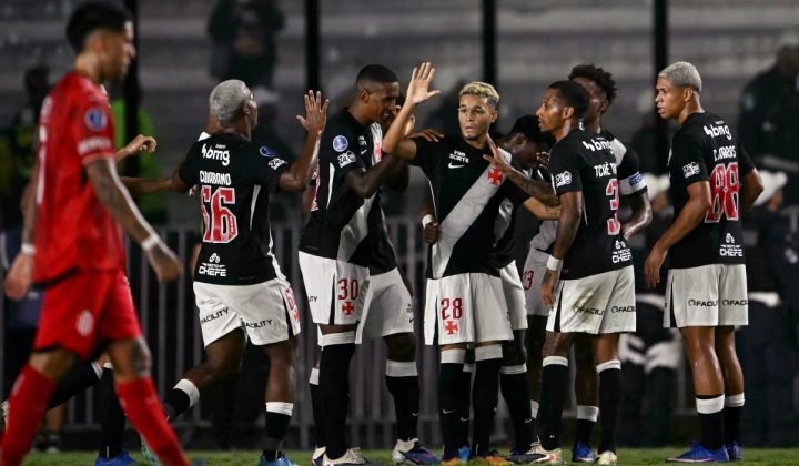 Vasco avança para os playoffs da Sul-Americana e aguarda definição de adversário