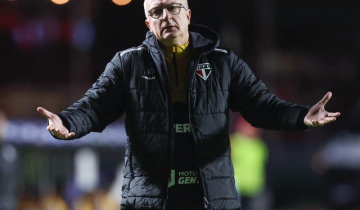 Artur comenta primeiras impressões sobre o técnico Dorival Jr. no São Paulo