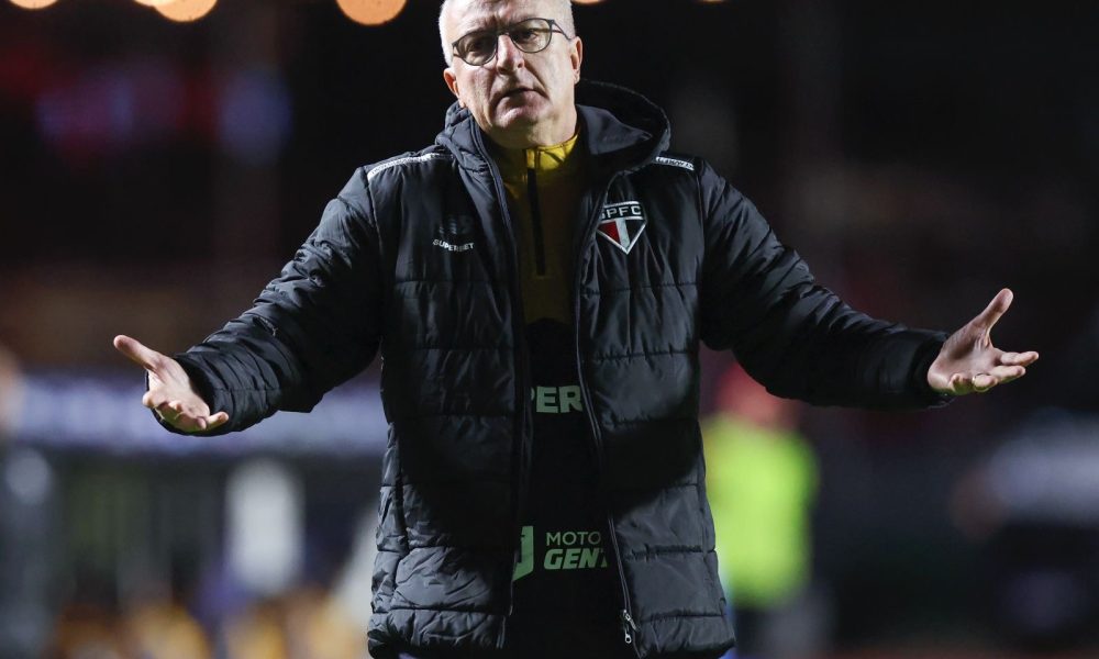 Artur comenta primeiras impressões sobre o técnico Dorival Jr. no São Paulo