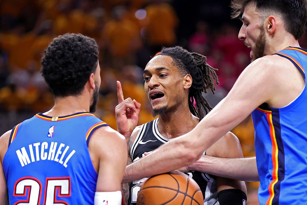Thunder vence Spurs e abre vantagem na final da Conferência Oeste; confusão marca o Jogo 3