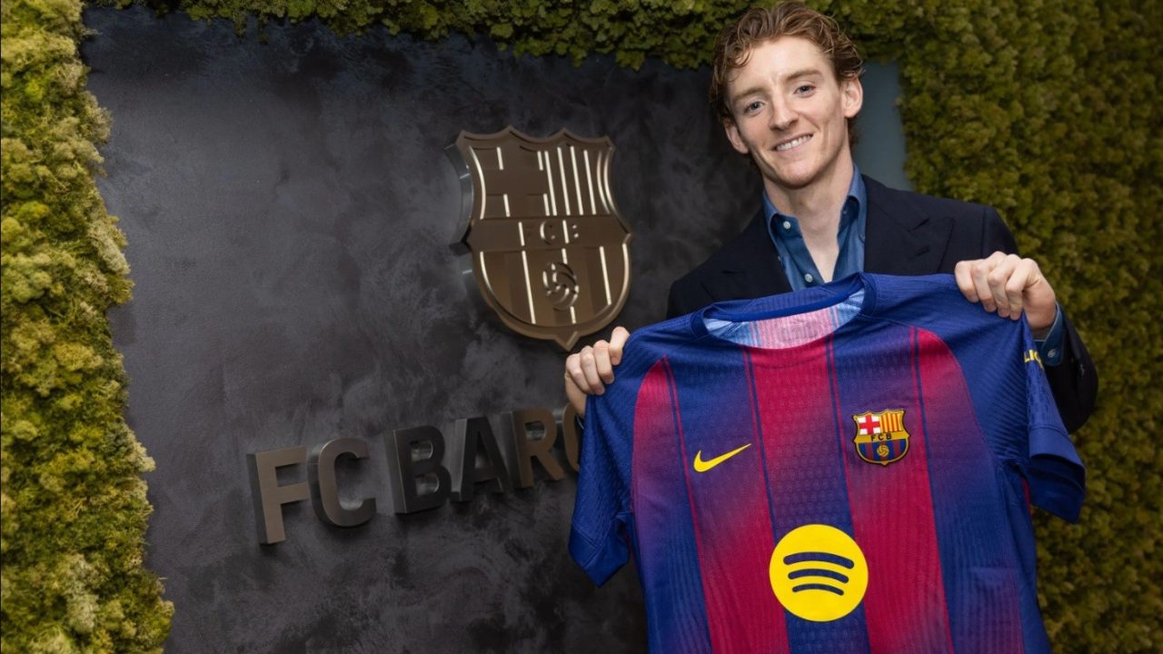 Anthony Gordon chega ao Barcelona e se compara a Raphinha: “Intensidade, velocidade e técnica