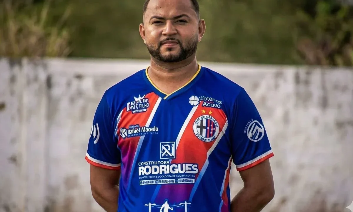 Jogador de futebol amador Abnoan Ferreira Arcanjo morre em acidente de moto no Piauí