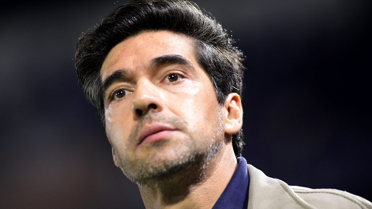 Abel Ferreira comenta retorno de Paulinho ao Palmeiras e limitações de uso