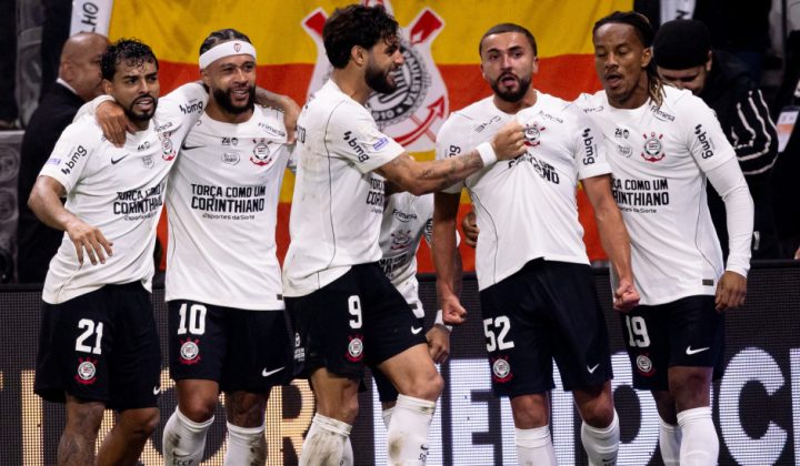 Corinthians celebra vitória no Brasileirão, avança em negociações por Memphis e quebra recorde no NBB