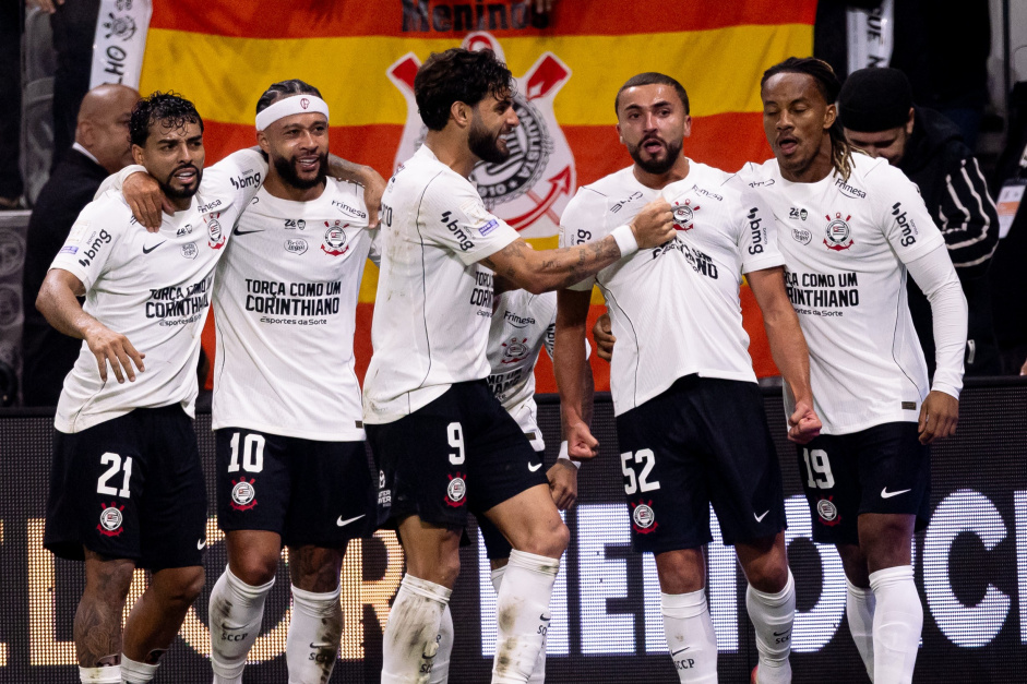 Corinthians celebra vitória no Brasileirão, avança em negociações por Memphis e quebra recorde no NBB