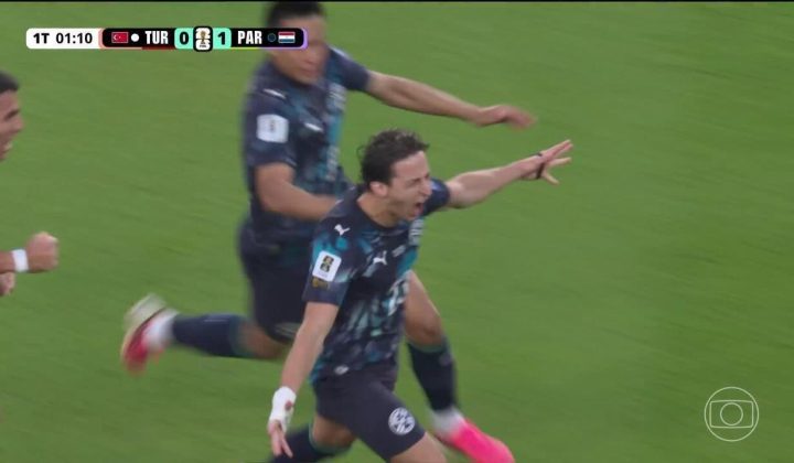 Imprensa internacional repercute eliminação da Turquia na Copa e expulsão pela “Lei Vini Jr.