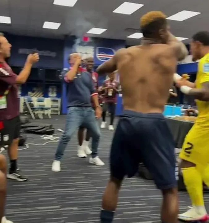 Cabo Verde celebra classificação histórica para a segunda fase da Copa do Mundo com festa no vestiário