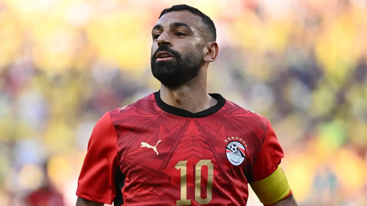 Fifa exige remoção de estrelas do Egito em camisa para Copa do Mundo; Uruguai mantém as suas
