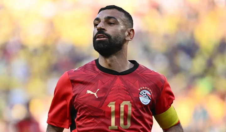 Fifa exige remoção de estrelas do Egito em camisa para Copa do Mundo; Uruguai mantém as suas