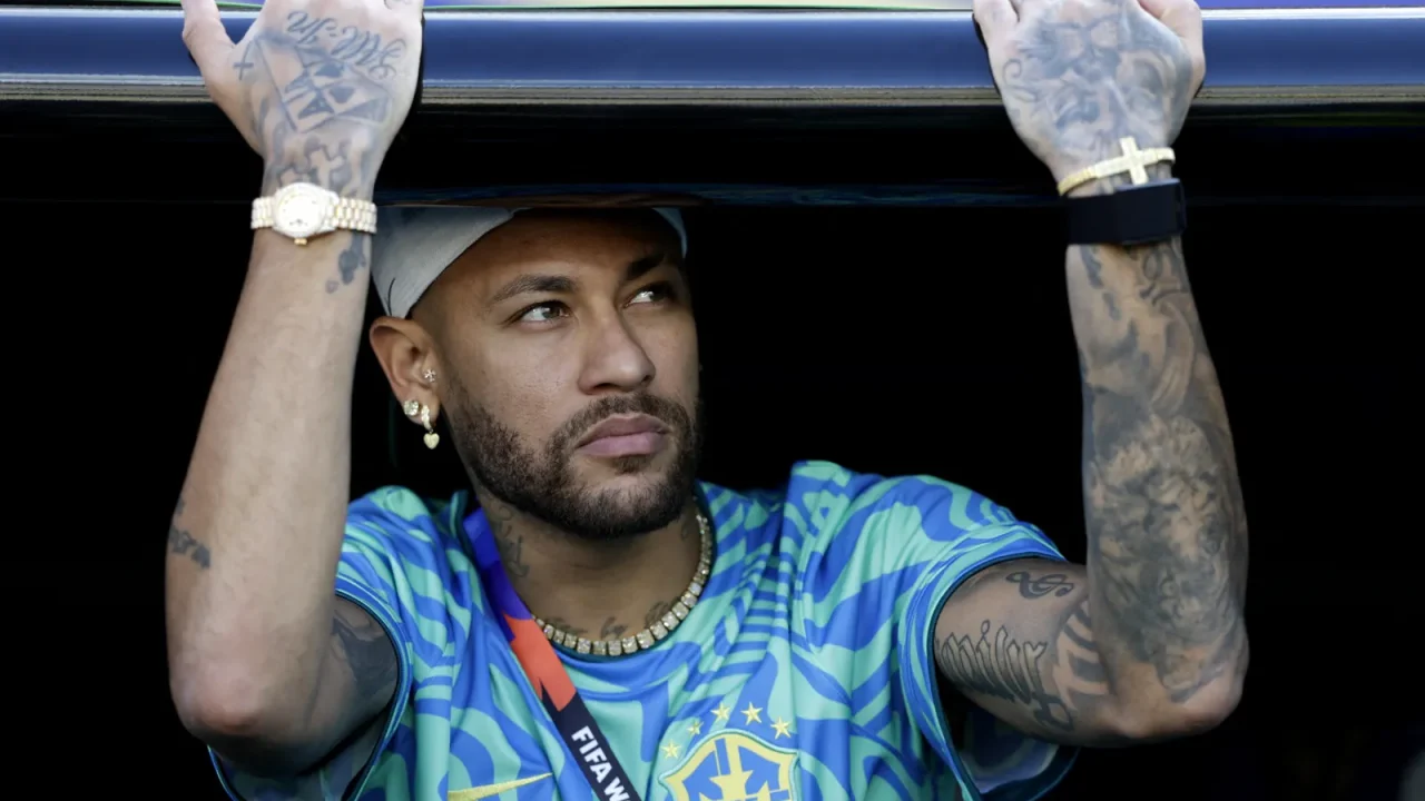Neymar é reavaliado pela Seleção Brasileira; escalação contra o Haiti segue incerta