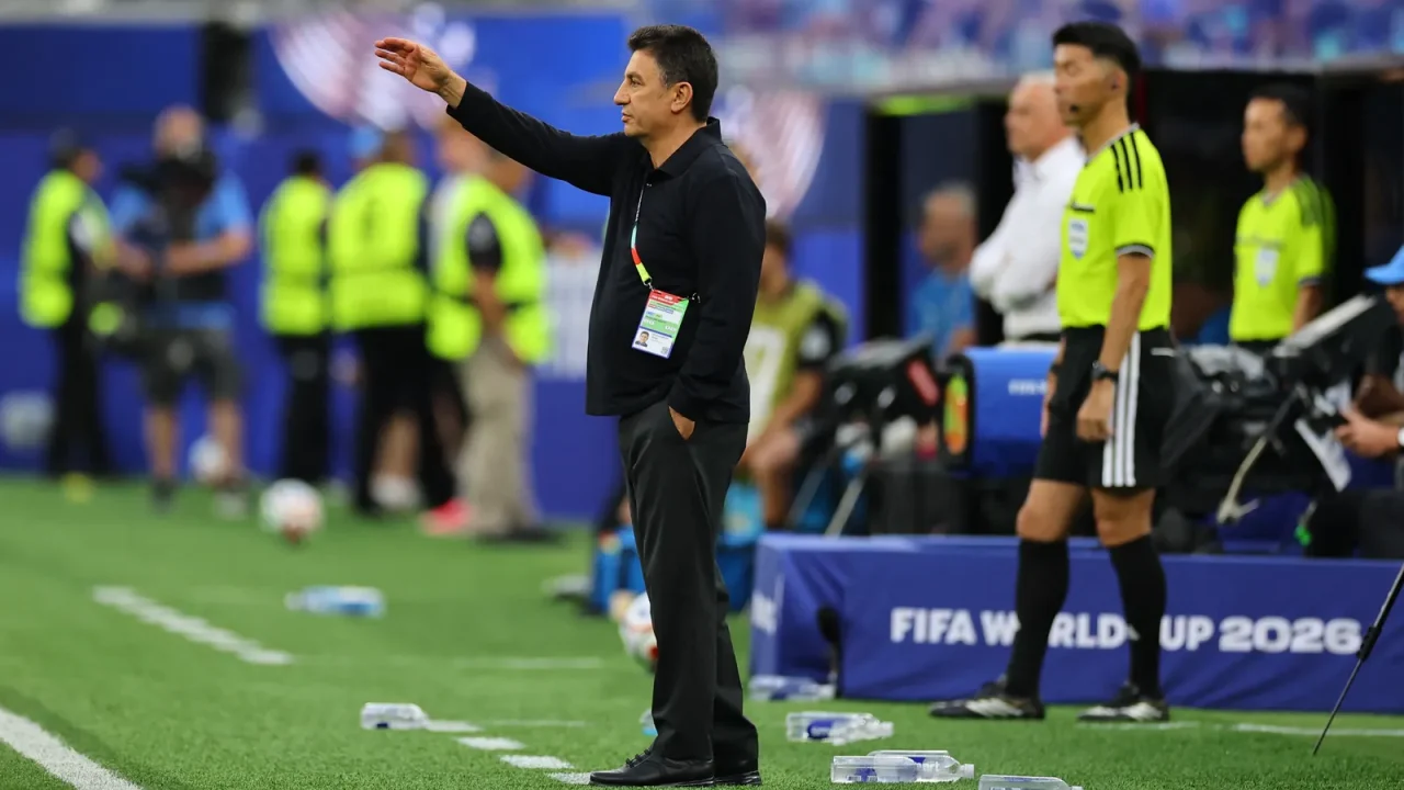 Técnico do Irã reclama de tratamento na Copa do Mundo e se diz “equipe mais oprimida