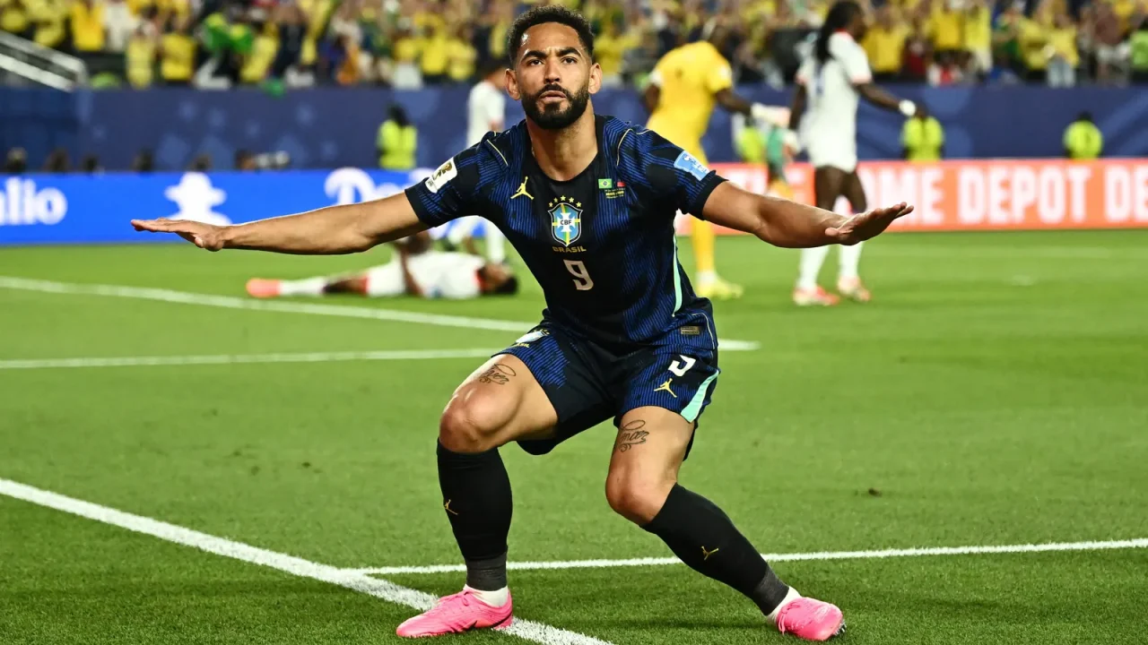 Matheus Cunha: do surfe às ondas do protagonismo na Seleção Brasileira