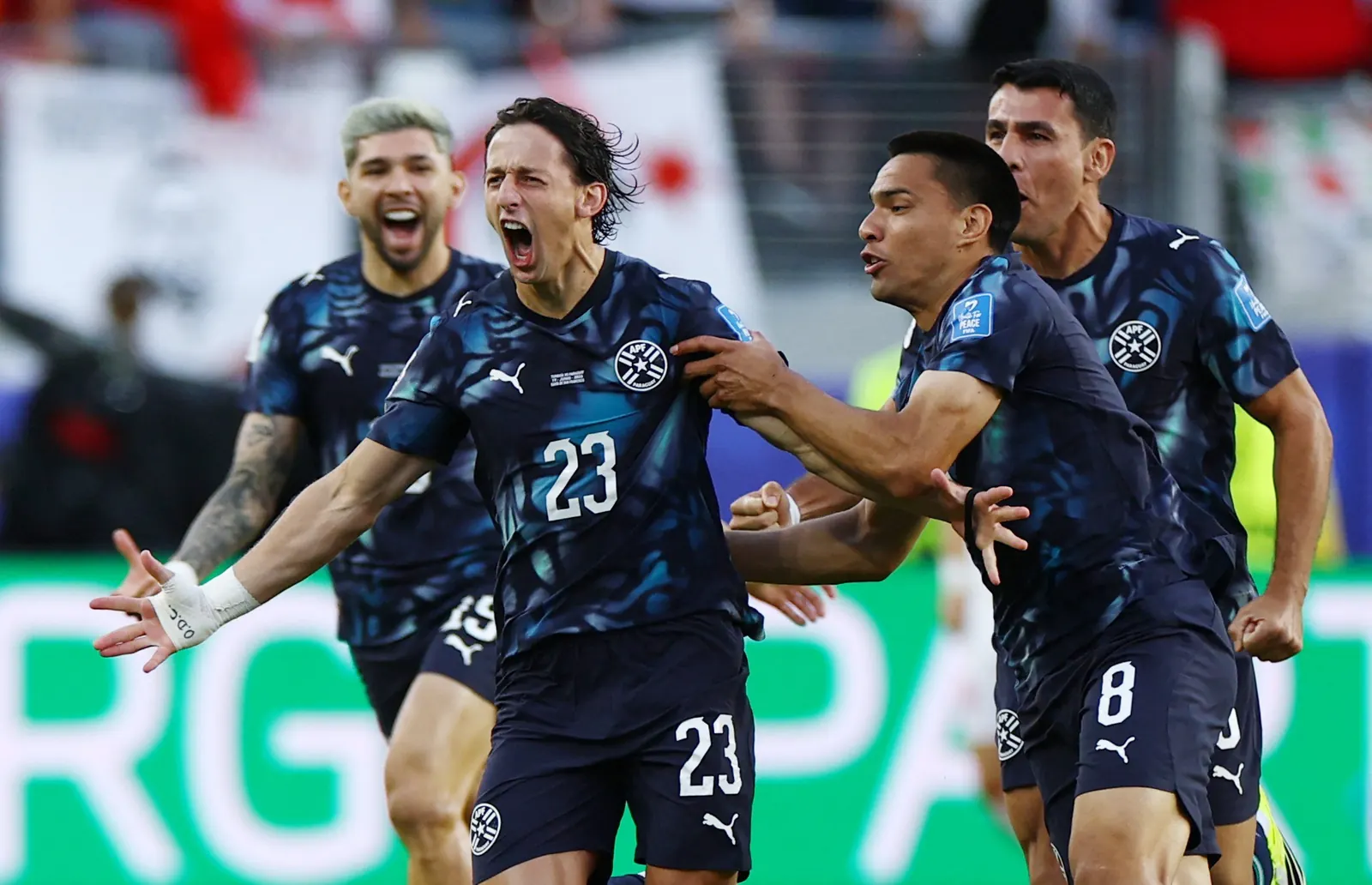 Jogador Matías Galarza comemora um gol pela seleção do Paraguai durante a Copa do Mundo de 2026.