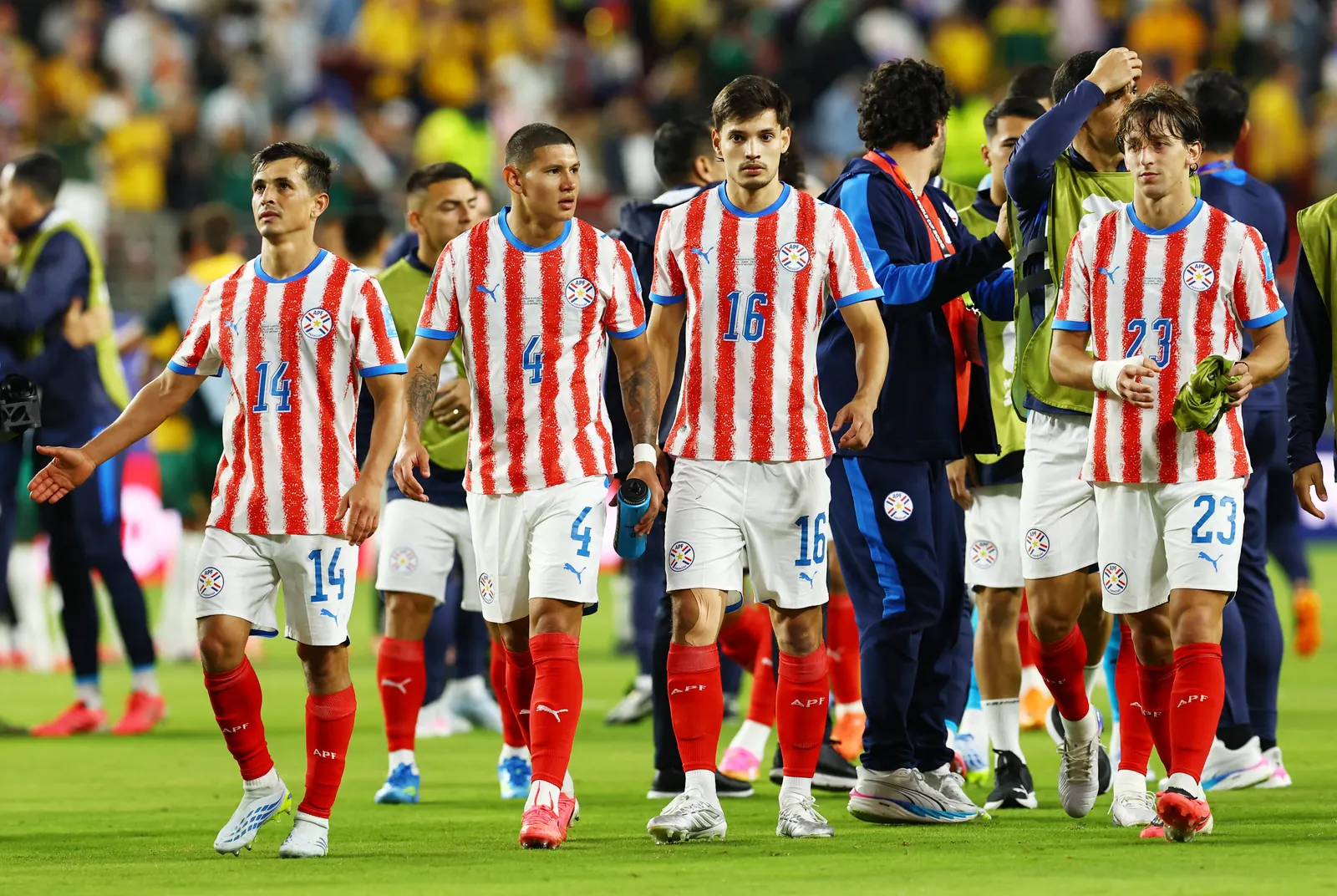 Jogadores paraguaios em campo durante partida da Copa do Mundo 2026