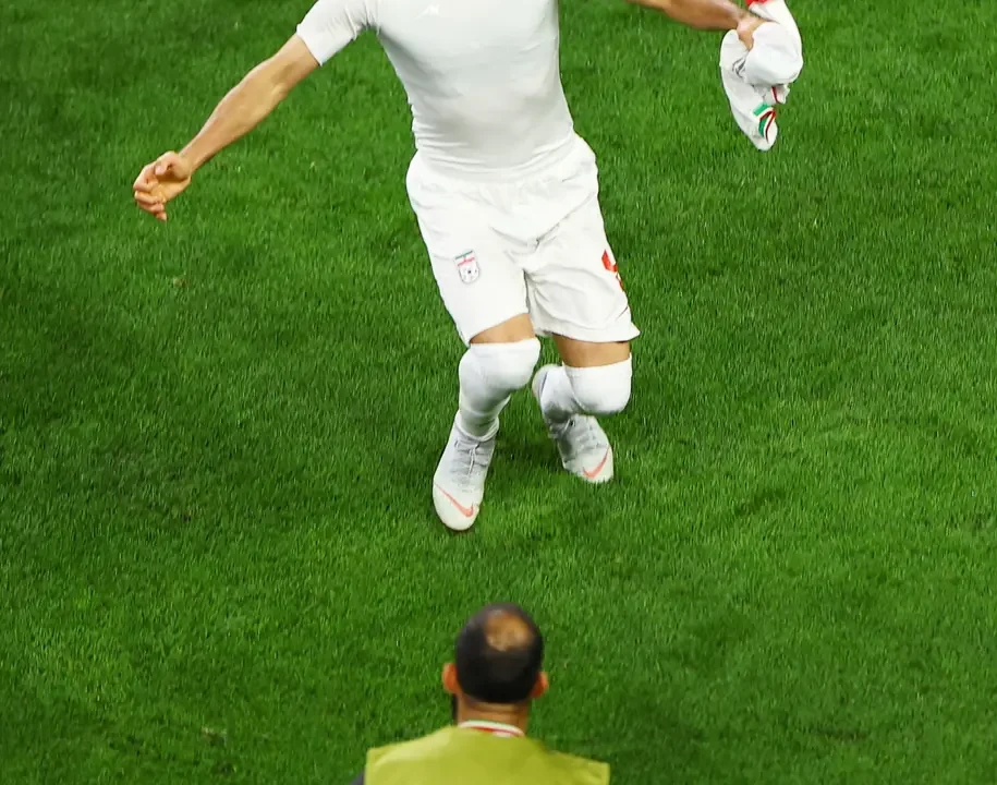 Irã vive drama com gol anulado pelo VAR na Copa do Mundo e aguarda classificação