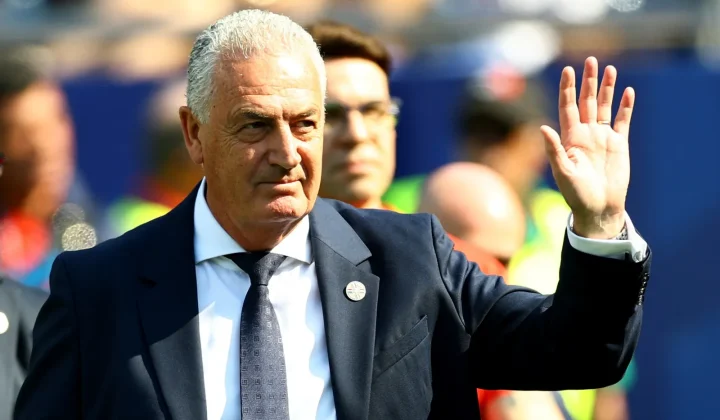 Gustavo Alfaro: O “caçador de utopias” que levou o Paraguai às oitavas da Copa do Mundo