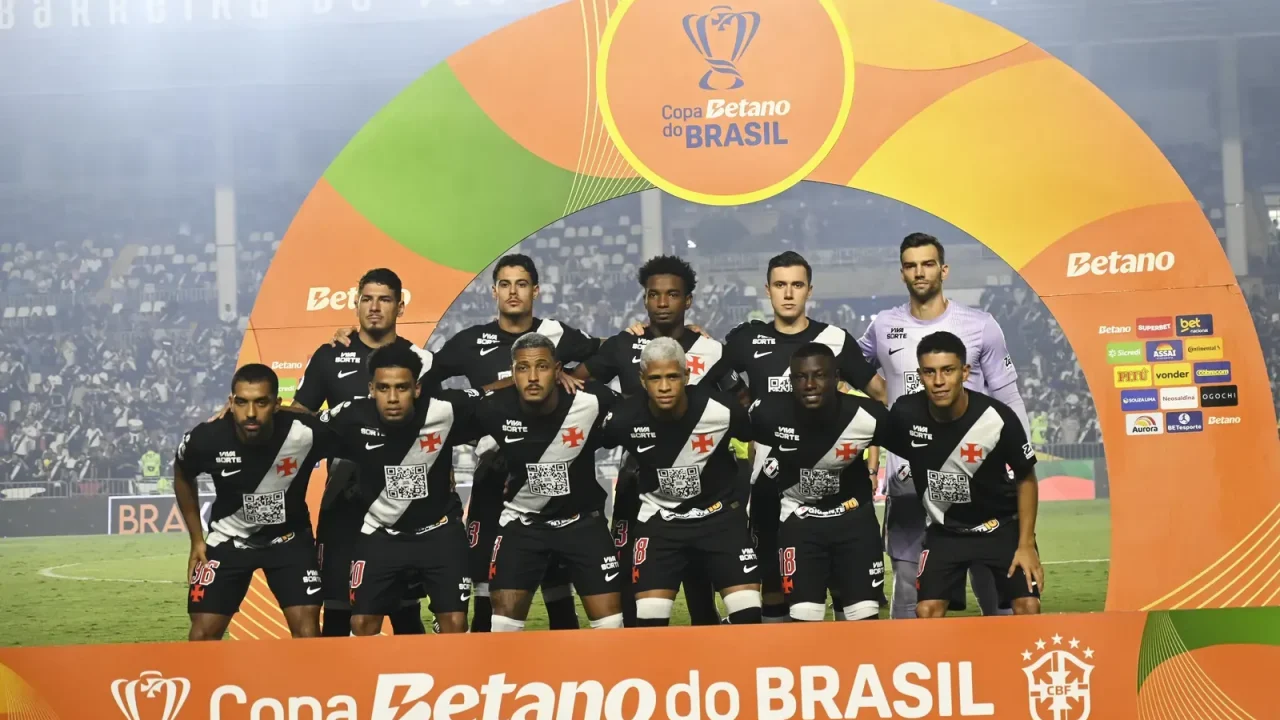 Vasco busca novo técnico com foco em recuperação de atletas e gestão de grupo