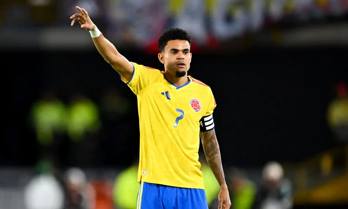 Luis Díaz chega como a grande estrela e a principal esperança da Colômbia para a Copa do Mundo de 2026. Em um momento de transição liderada