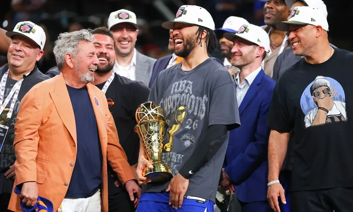 A equipe do New York Knicks celebrou em grande estilo a conquista do tão esperado título da NBA. Uma cerimônia emocionante marcou a coroação