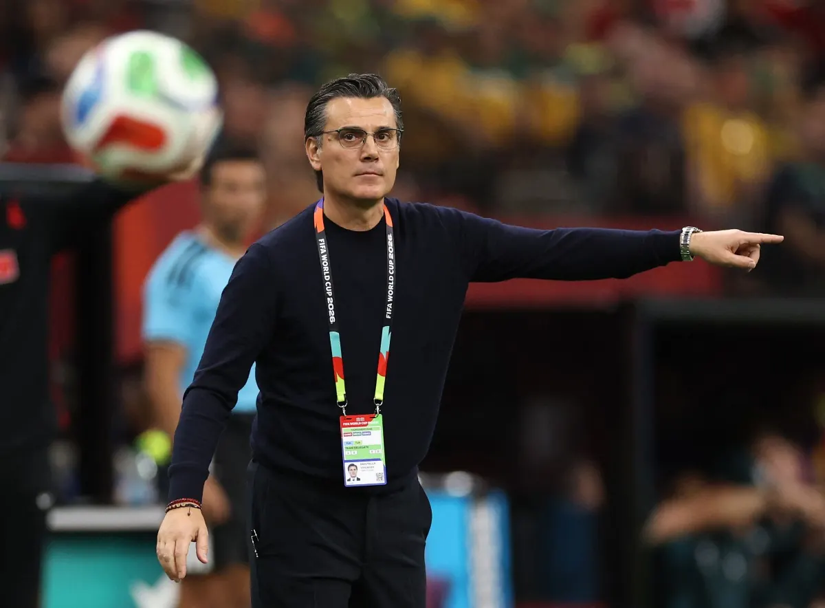 Jogadores da seleção da Turquia em ação durante uma partida da Copa do Mundo de 2026.