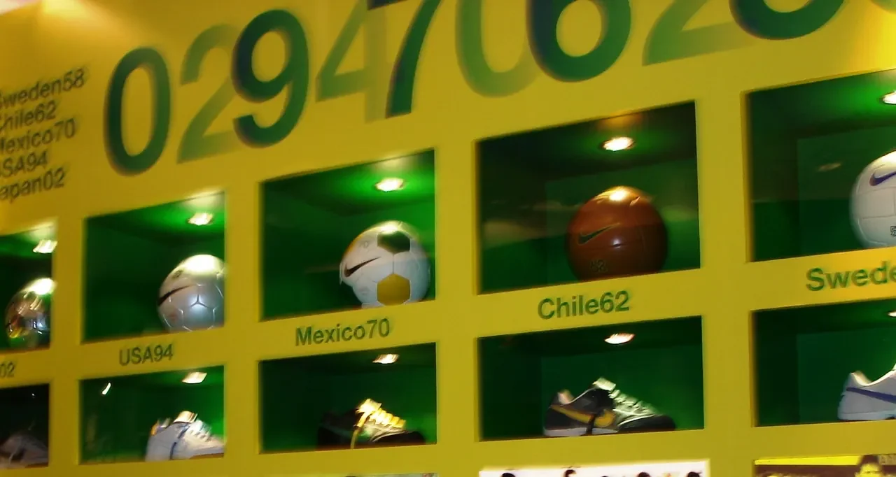 Guia Definitivo: Como Escolher a Chuteira de Futebol Ideal para Cada Posição em Campo
