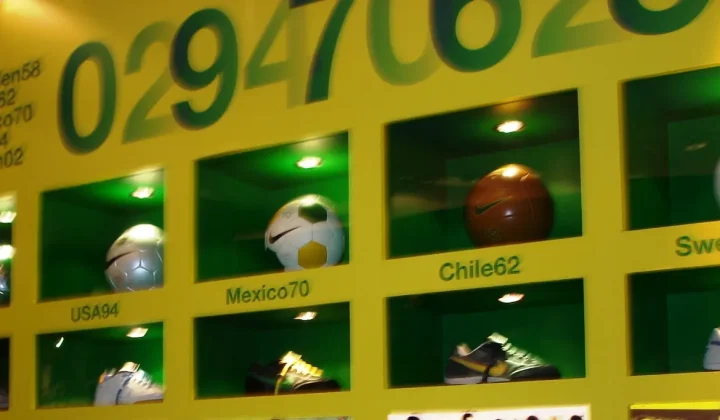 Guia Completo: Como Escolher a Chuteira de Futebol Ideal para Cada Posição
