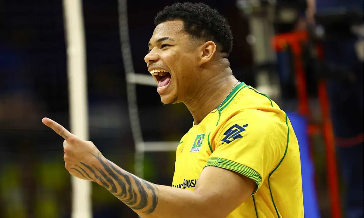 Darlan comemora vitórias do Brasil na VNL, evolução da mão direita e apoio da torcida