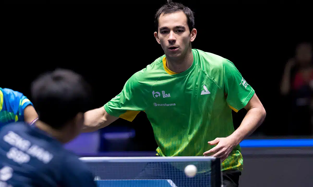 Hugo Calderano avança no Smash dos EUA e reencontra rival chinês com histórico equilibrado