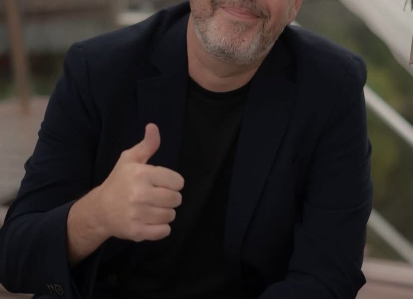Alex Escobar passa bem após mal-estar e tranquiliza fãs em redes sociais