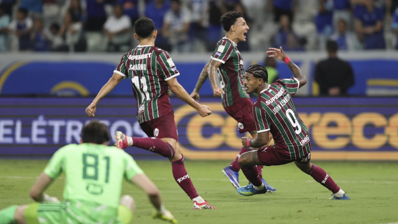 Fluminense mostra nova estratégia e lamenta azar em empate com Cruzeiro