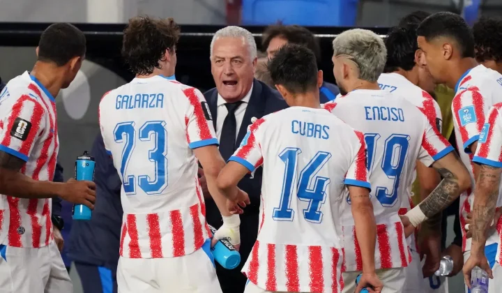 Técnico do Paraguai defende postura da equipe em empate com Austrália e mantém otimismo para classificação