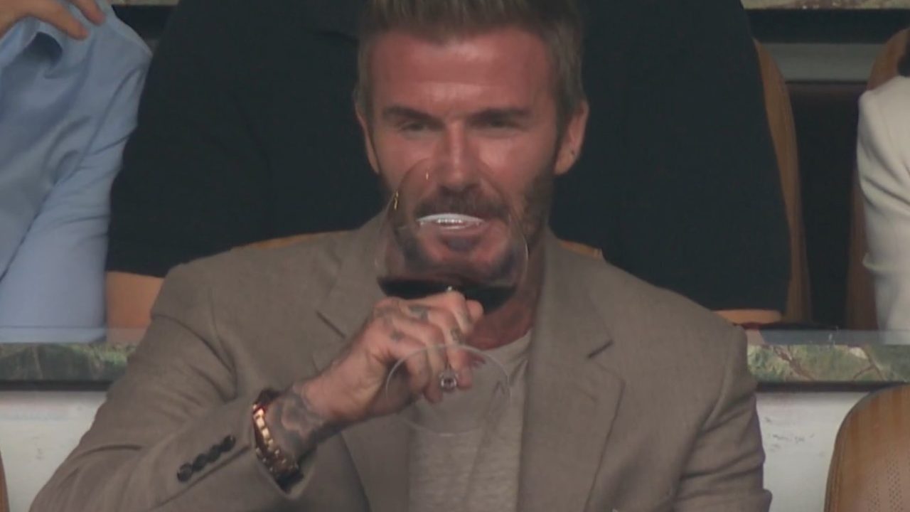 Pausas para Hidratação na Copa Geram Milhões em Publicidade para David Beckham
