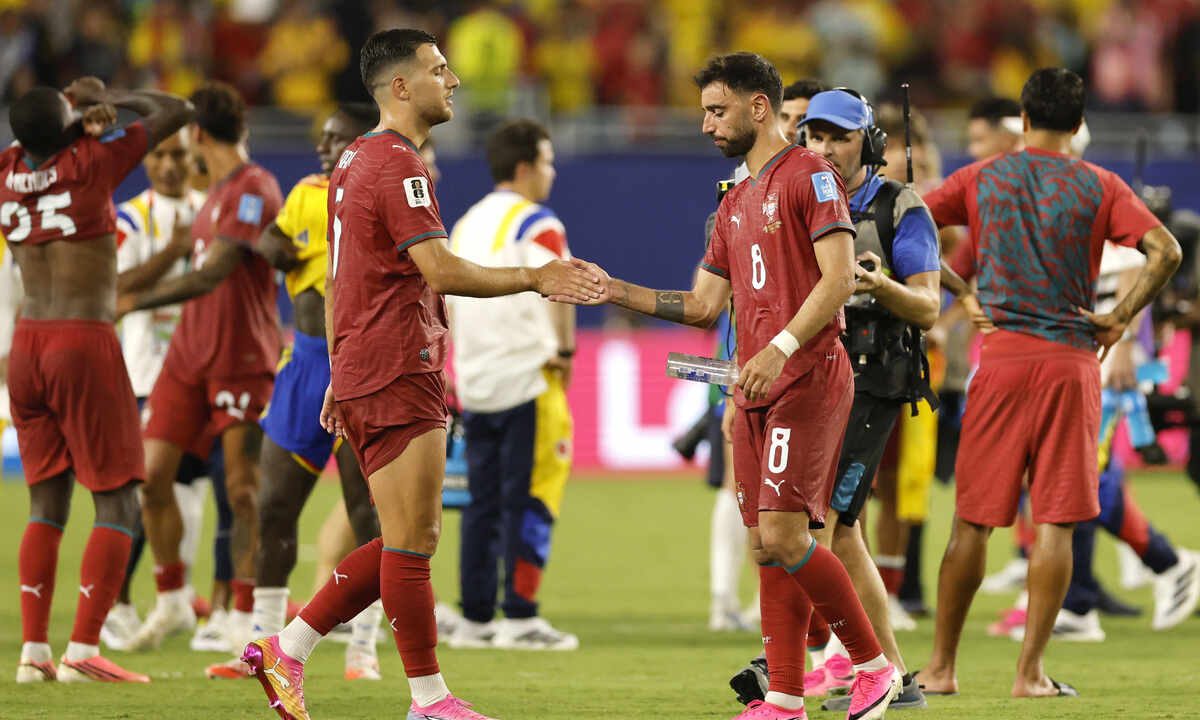 Lateral português Diogo Dalot foca em jogo contra Croácia após empate com Colômbia