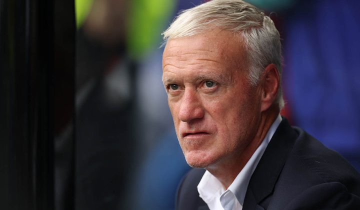 Deschamps ironiza imprensa e explica paralisação por protocolo de raios em jogo da França