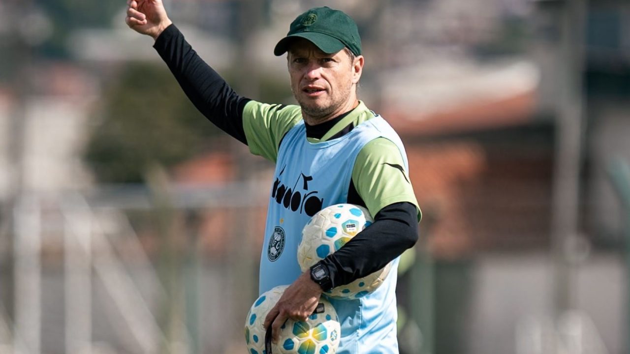 Coritiba: retrospecto do clube em pausas para Copa do Mundo oferece lições para o elenco atual