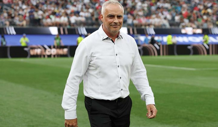 Técnico da Nova Zelândia exalta atuação de jogadores, mas lamenta empate contra o Irã