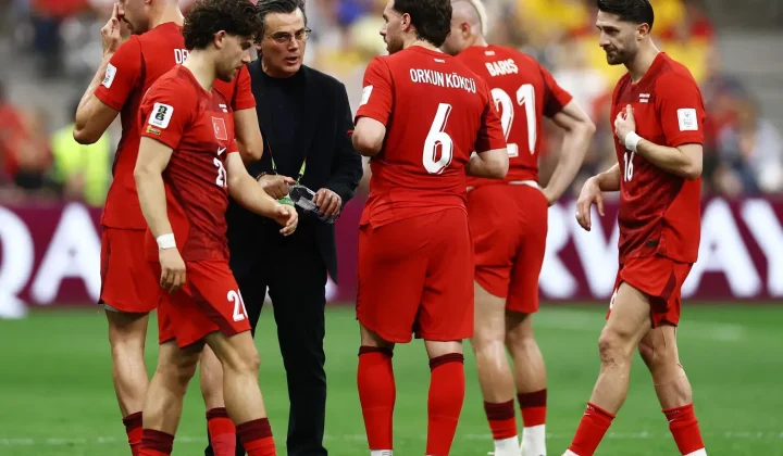 Técnico da Turquia lamenta “falta de sorte” em derrota para a Austrália na estreia da Copa do Mundo
