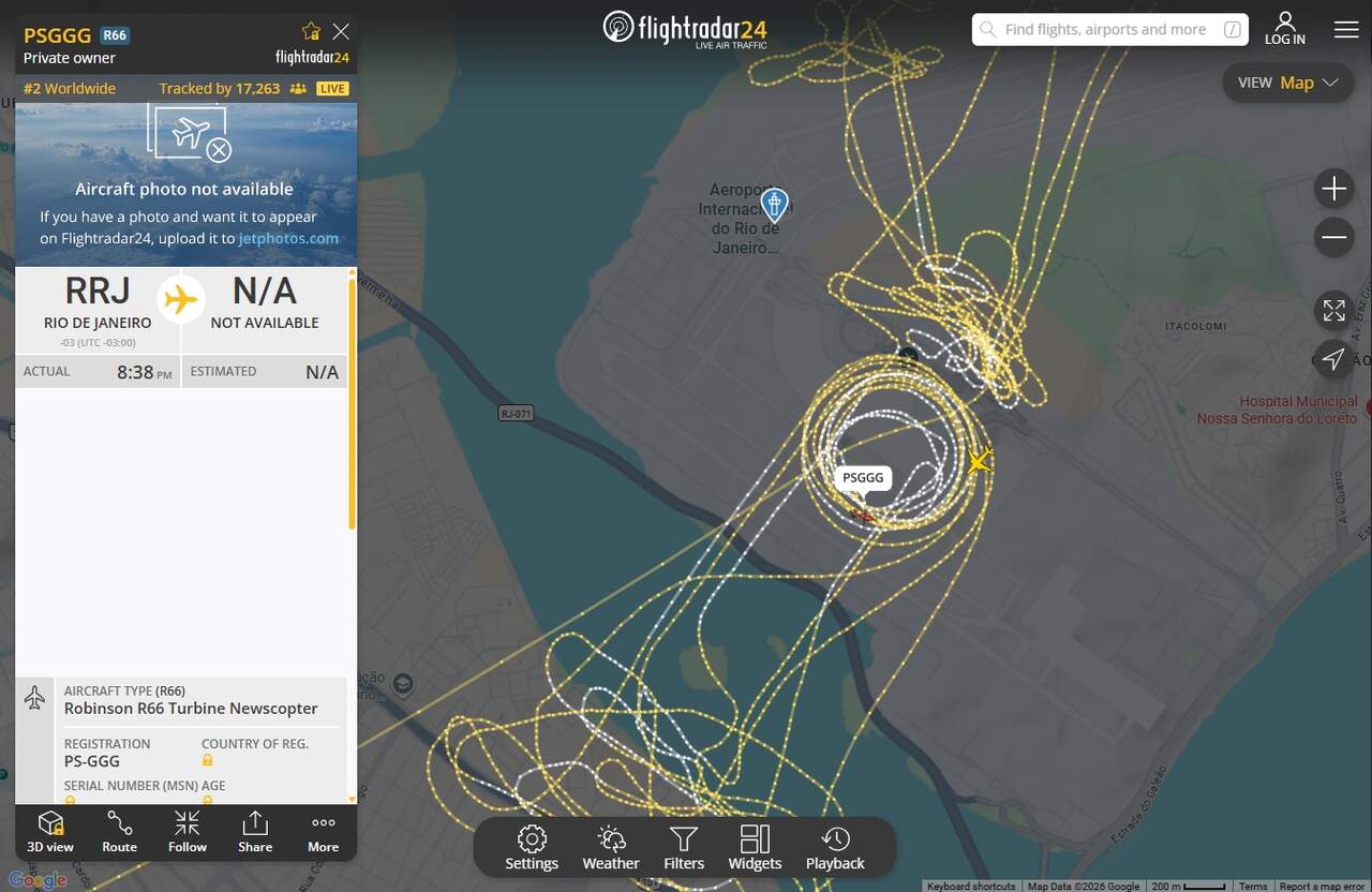 Helicóptero transmitindo imagens aéreas do embarque da Seleção Brasileira para a Copa do Mundo